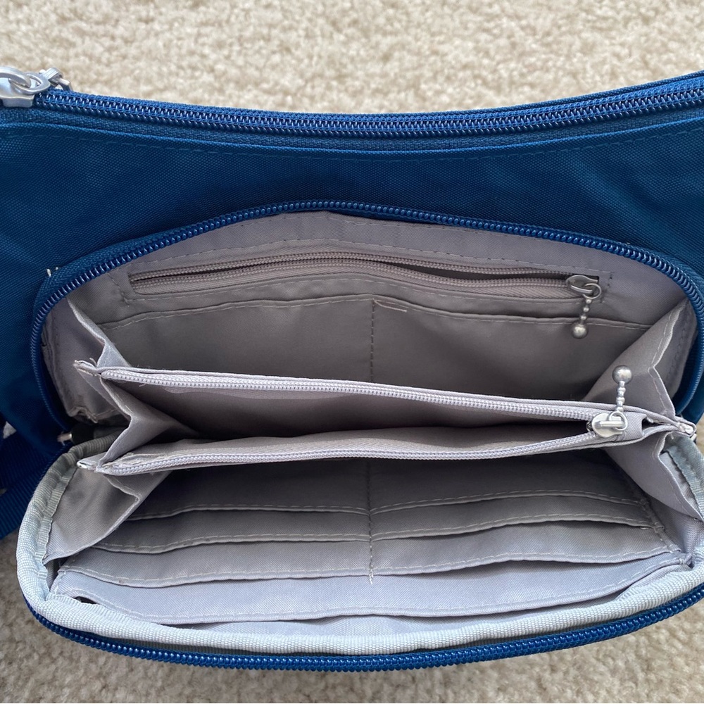 Baggallini Bag Blue Crossbody RFID - Picture 4 of 8